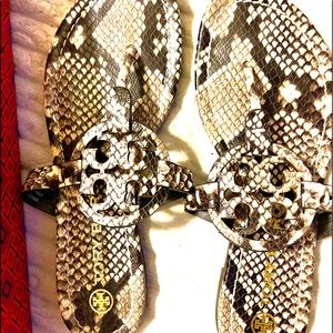 Tory Burch Millet sandals size7. New !! With box